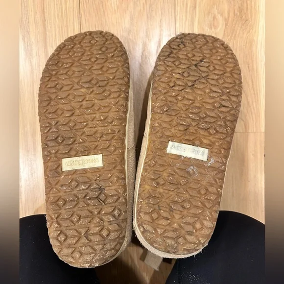 Women’s Minnetonka Tucson Slipper boot- Size 8.5 - Picture 7 of 9